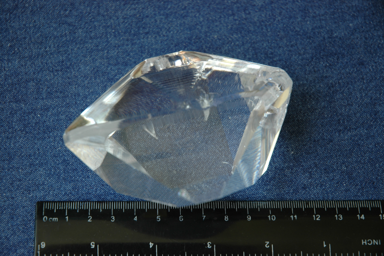 Нелинейные кристаллы